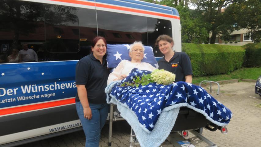 Frau H. mit Wunscherfüllerinnen